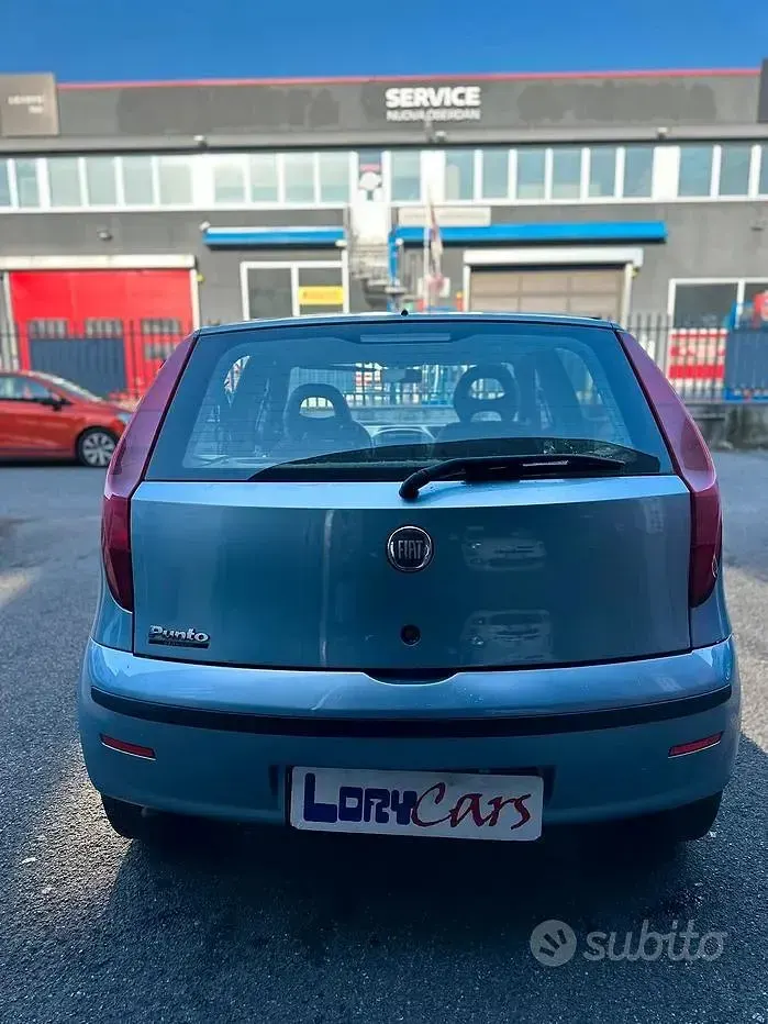 Usata Fiat Punto Active 60 CV (44 kW) 2010 Blu Utilitaria