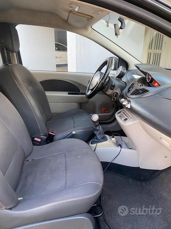 Gebraucht Renault Twingo 75 PS (55 kW) 2008 Schwarz Kleinwagen