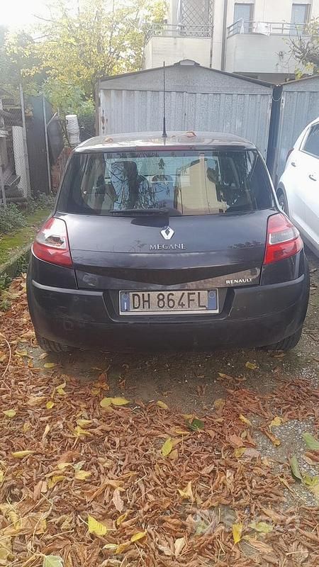 Usata Renault Mégane II LIMITED 102 CV (75 kW) 2007 Nero Berlina