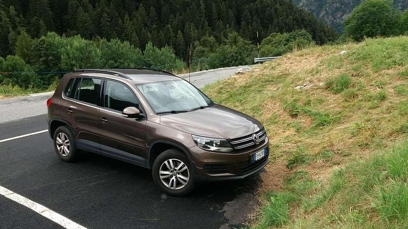 Usata VW Tiguan 140 CV (102 kW) 2013 Marrone SUV
