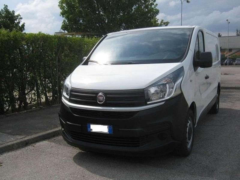 Bianco Usata 2021 Fiat Talento Monovolume | 17.500 € (Cara) - Immagine 1/4
