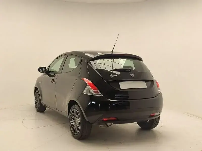 Usata Lancia Ypsilon 69 CV (50 kW) 2019 Utilitaria