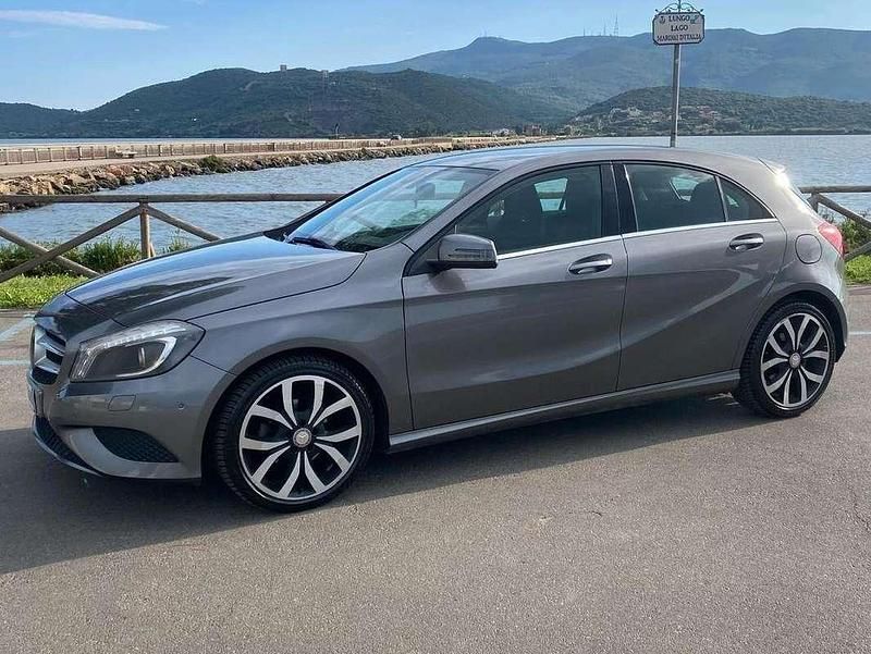 Usata Mercedes A180 109 CV (80 kW) 2013 Berlina