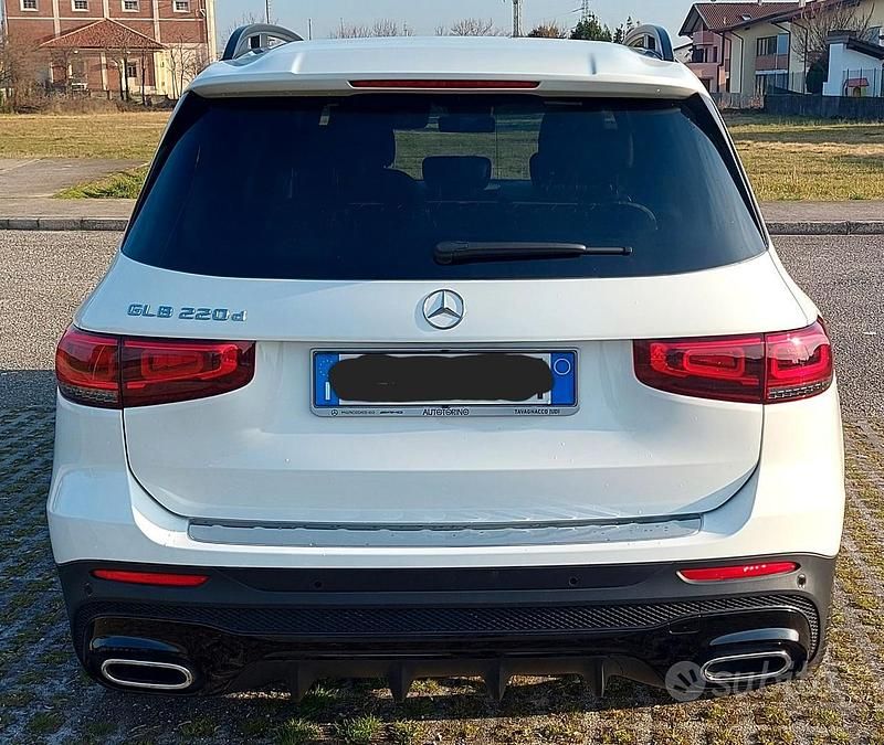 Usata Mercedes GLB220 Premium 190 CV (139 kW) 2023 Bianco SUV
