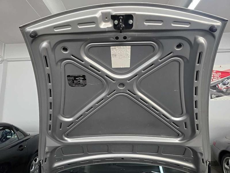 Usata Porsche 911 Carrera 300 CV (220 kW) 2000 Argento Coupé