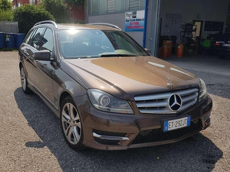 Usata Mercedes C220 170 CV (125 kW) 2014 Marrone Station wagon