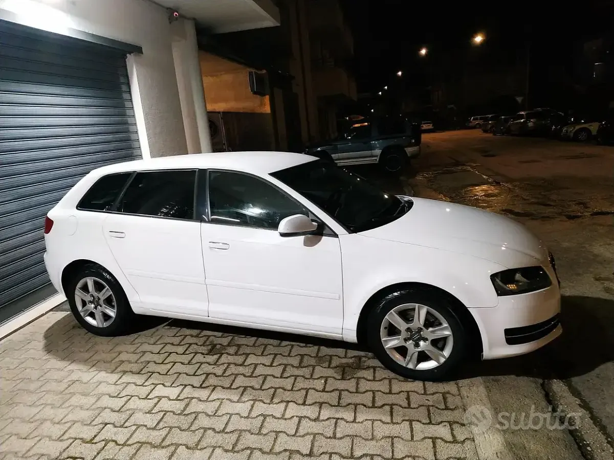 Usata Audi A3 Sportback Attraction 170 CV (125 kW) 2011 Bianco Utilitaria