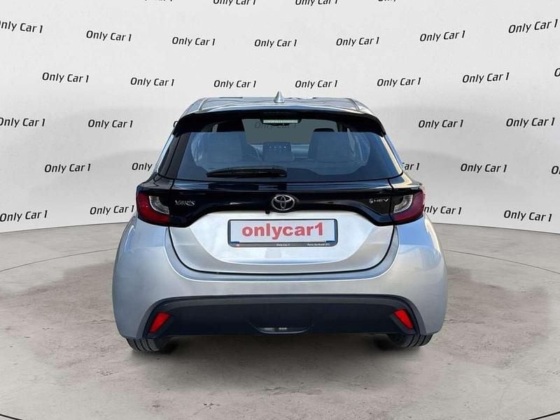 Usata Toyota Yaris Active 116 CV (85 kW) 2025 Grigio Utilitaria