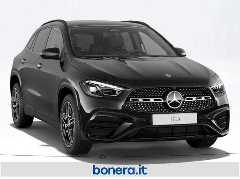 Nuova Mercedes GLA200 AMG line 150 CV (110 kW) 2026 Nero cosmo SUV