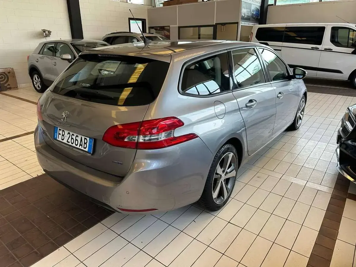 Usata Peugeot 308 GT-line 120 CV (88 kW) 2015 Grigio Station wagon