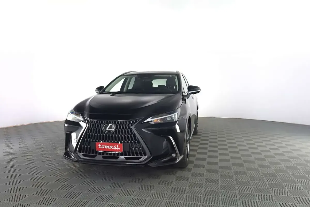 Usata Lexus NX350h 190 CV (139 kW) 2024 Nero SUV