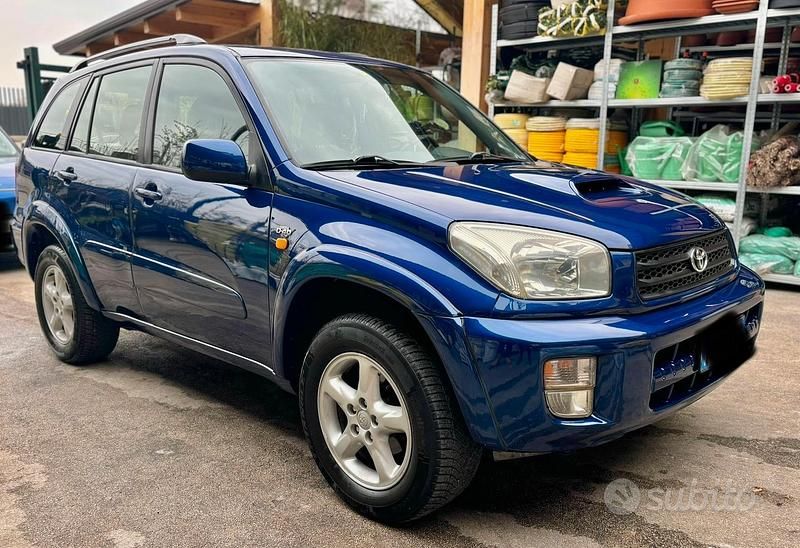 Usata Toyota RAV4 116 CV (85 kW) 2003 Blu SUV