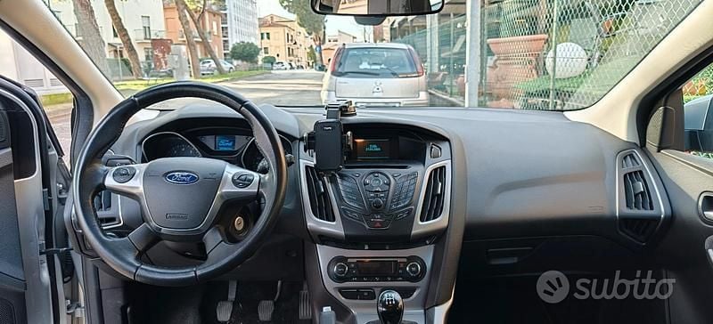 Usata Ford Focus 2014 Grigio Station wagon