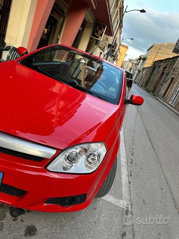 Usata Opel Tigra 2006 Rosso Cabrio