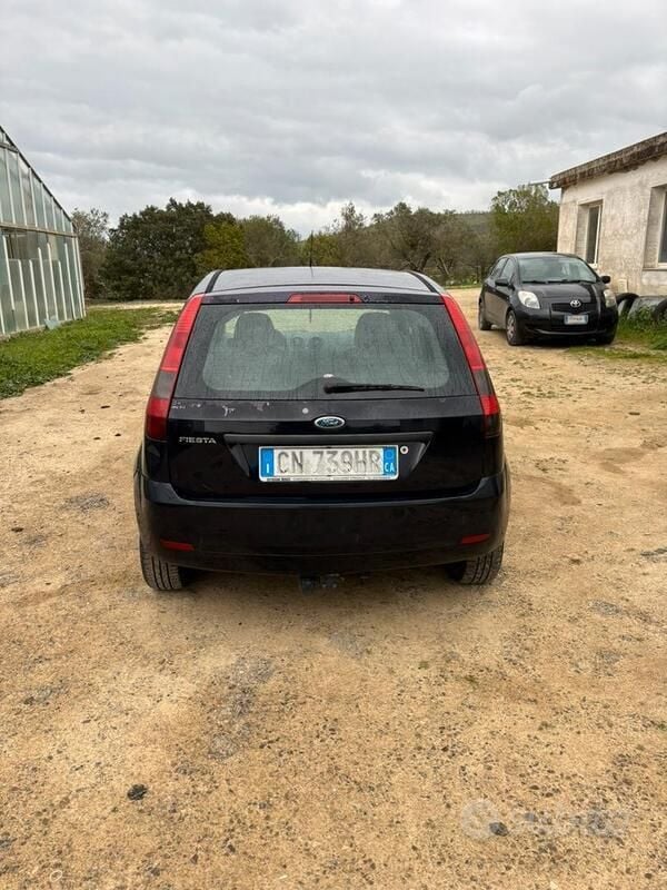Usata Ford Fiesta 2004 Blu Utilitaria
