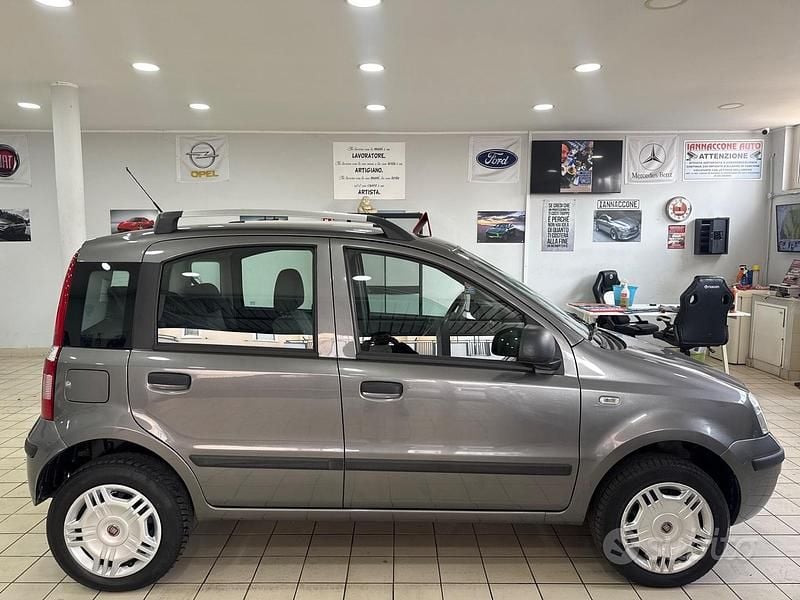 Usata Fiat Panda 69 CV (50 kW) 2012 Grigio Utilitaria