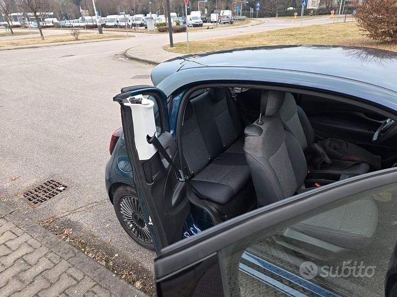 Usata Fiat 500e Icon 42 kW (58 CV) 2022 Blu/azzurro Utilitaria