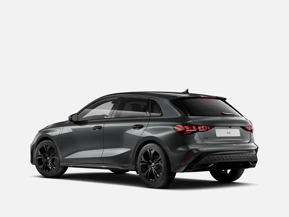 Nuova Audi A3 S-Line 204 CV (150 kW) 2026 Grigio daytona perla