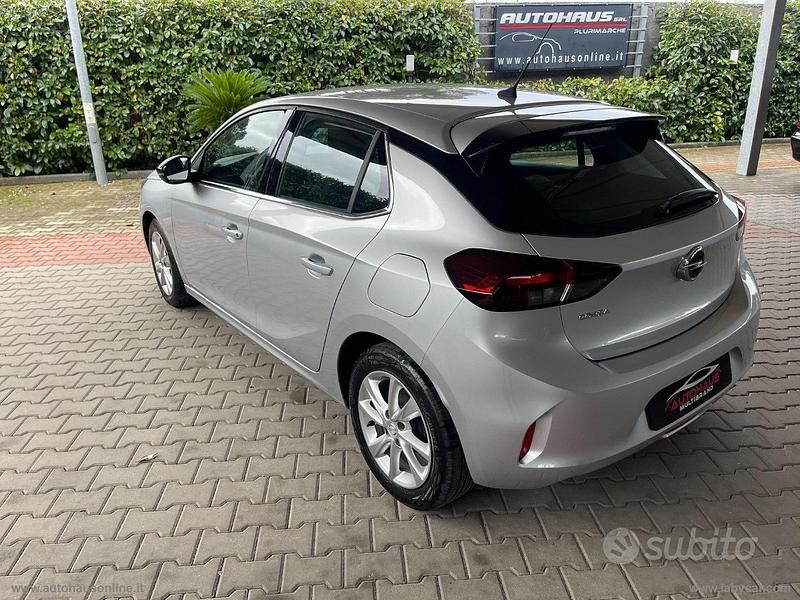 Usata Opel Corsa Elegance 75 CV (55 kW) 2023 Argento Utilitaria