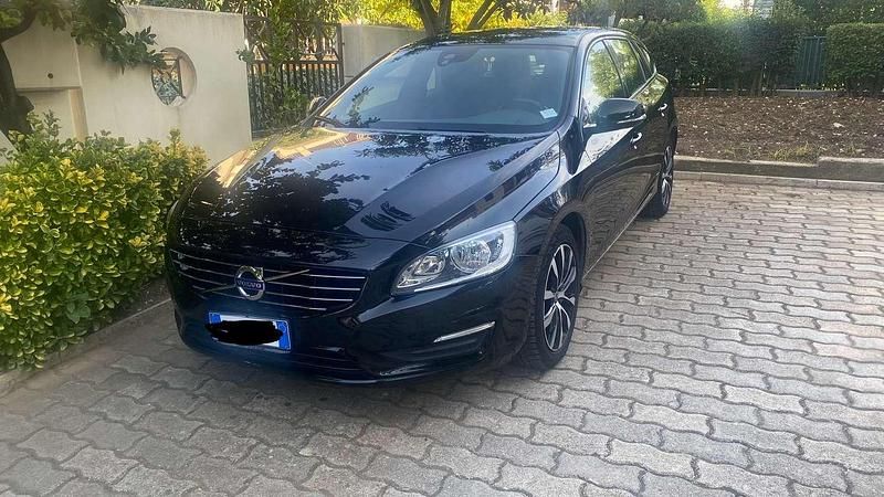 Usata Volvo V60 Dynamic 120 CV (88 kW) 2018 Station wagon