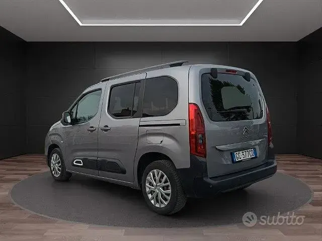 Usata Citroën Berlingo Live 102 CV (75 kW) 2020 Grigio Monovolume