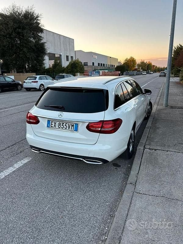 Usata Mercedes 200 122 CV (89 kW) 2015 Bianco Station wagon