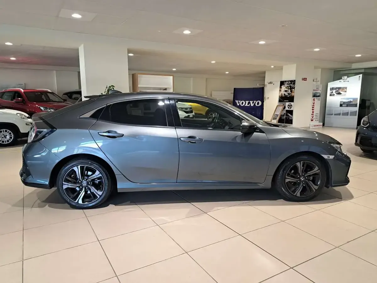 Usata Honda Civic Executive 126 CV (92 kW) 2020 Grigio Berlina