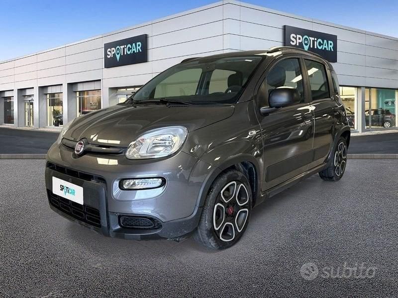 Grigio Usata 2022 Fiat Panda City Life Due volumi | 11.450 € (Buon prezzo) - Immagine 1/4
