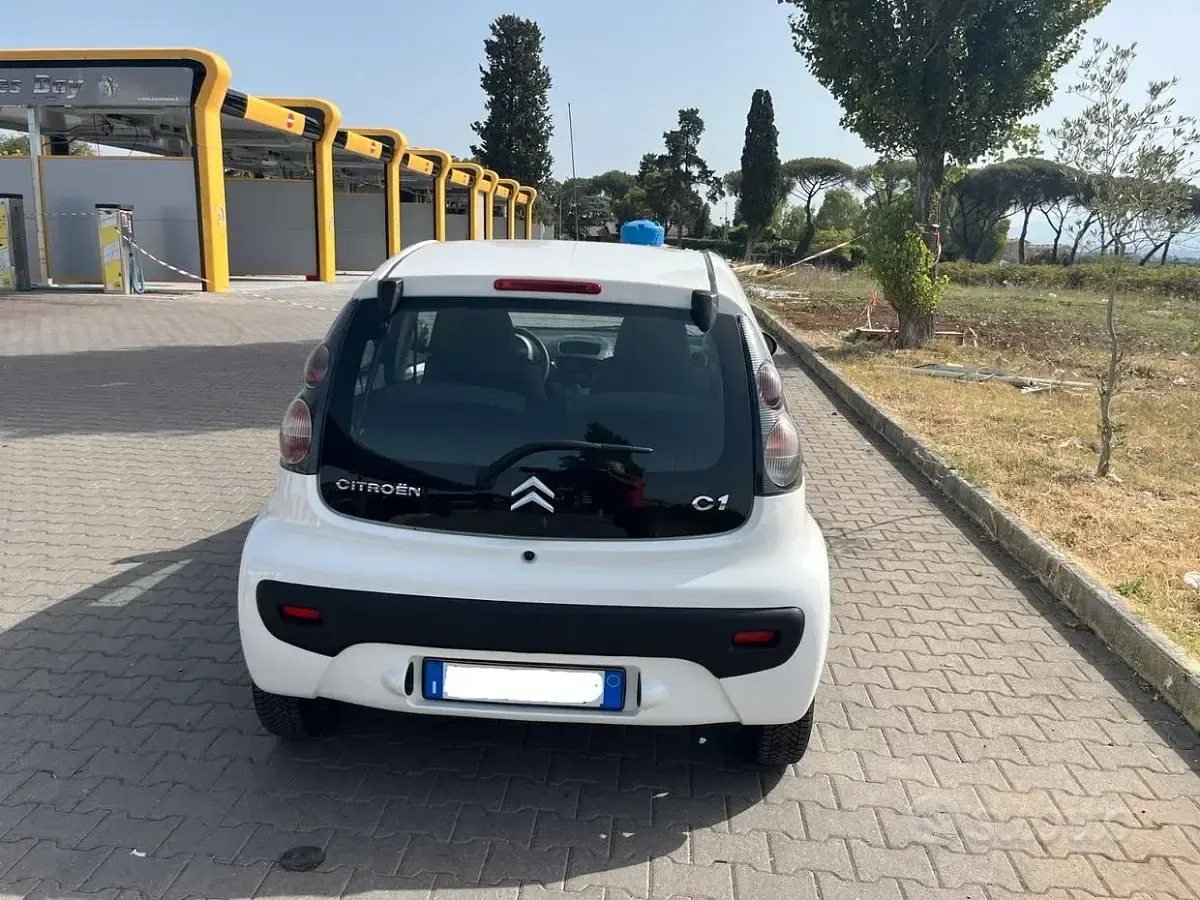 Usata Citroën C1 68 CV (50 kW) 2012 Bianco Utilitaria