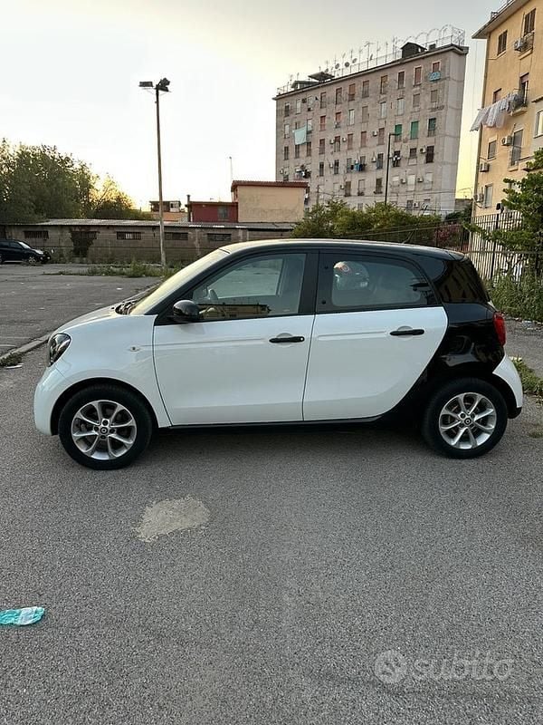 Usata Smart ForFour 71 CV (52 kW) 2018 Utilitaria