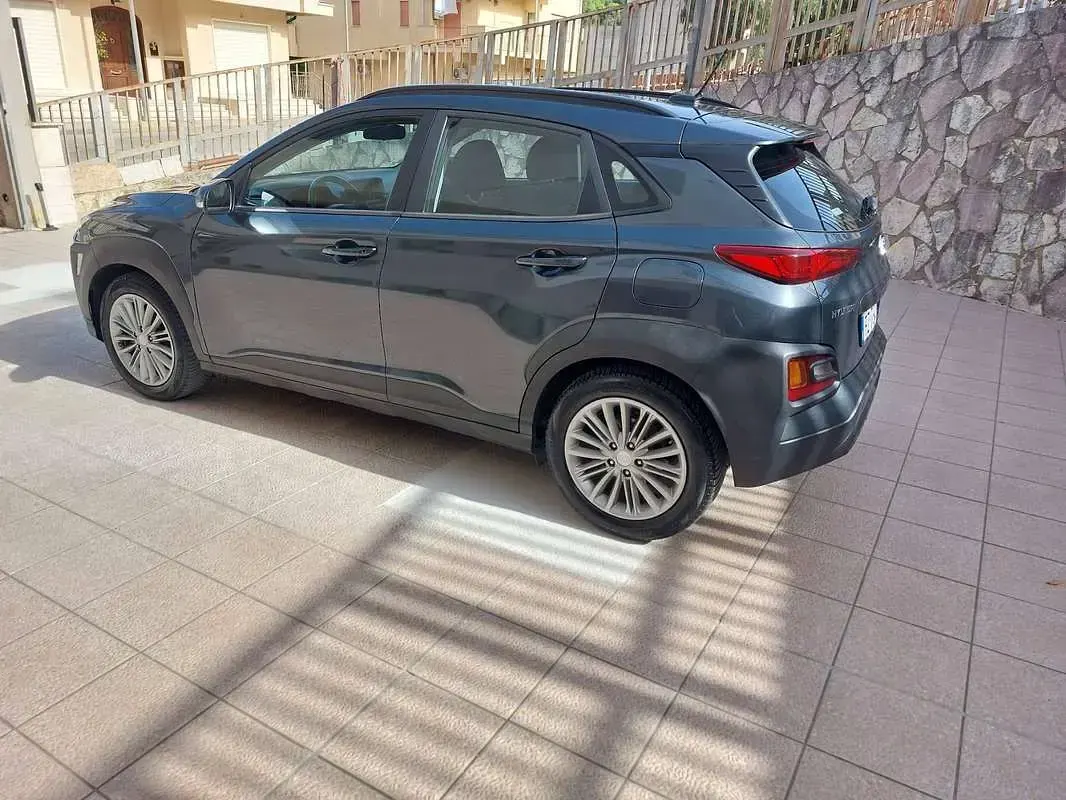 Usata Hyundai Kona 120 CV (88 kW) 2020 Grigio SUV