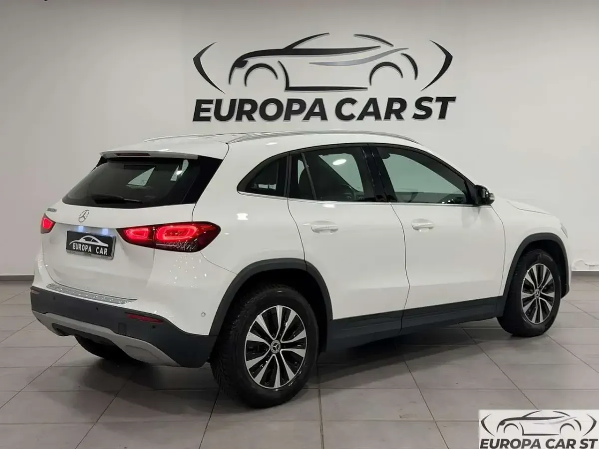 Usata Mercedes GLA180 Executive 116 CV (85 kW) 2022 Bianco SUV