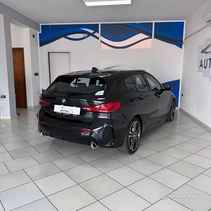 Usata BMW 118 M Sport 149 CV (109 kW) 2022 Nero Utilitaria