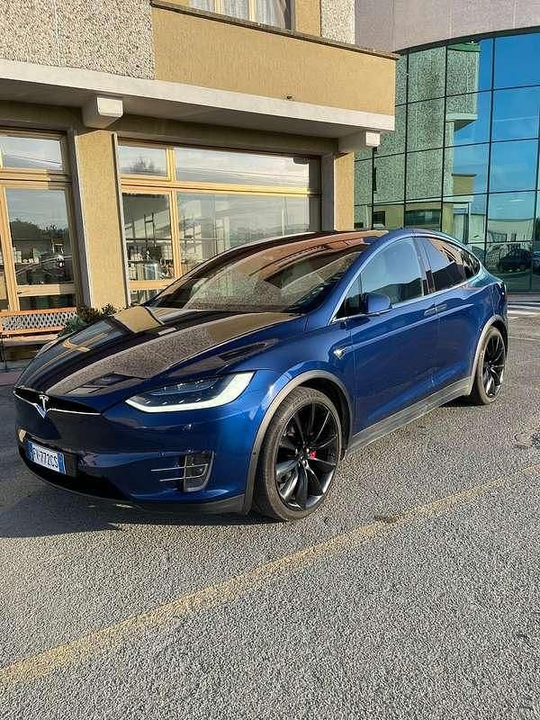 Blu/azzurro Usata 2017 Tesla Model X SUV | 45.000 € (Molto cara) - Immagine 1/4