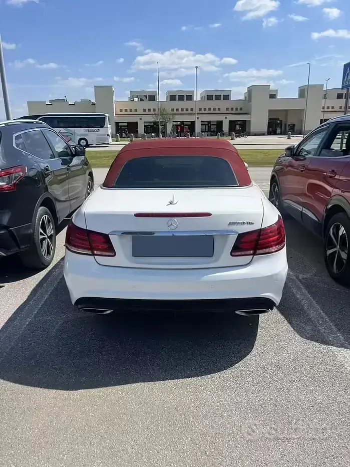 Usata Mercedes E220 170 CV (125 kW) 2013 Bianco Cabrio