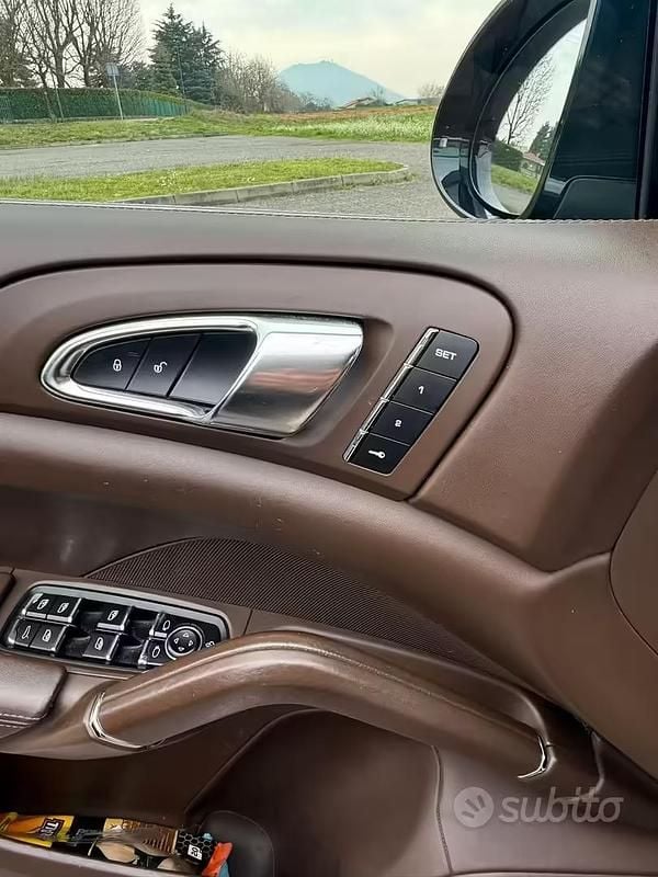 Usata Porsche Cayenne 250 CV (183 kW) 2015 Blu SUV