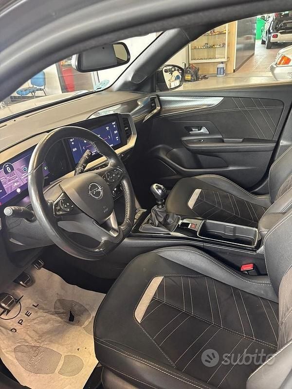 Usata Opel Mokka Ultimate 131 CV (96 kW) 2022 Grigio SUV