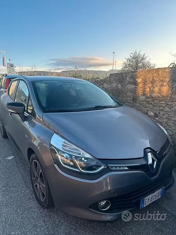 Usata Renault Clio IV 90 CV (66 kW) 2015 Grigio Berlina