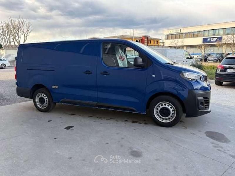 Usata Peugeot Expert Premium 102 CV (75 kW) 2023 Blu/azzurro Furgone