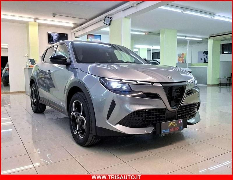 Grigio Nuova 2025 Alfa Romeo Junior Edizione Speciale SUV | 27.500 € (Ottimo prezzo) - Immagine 1/4