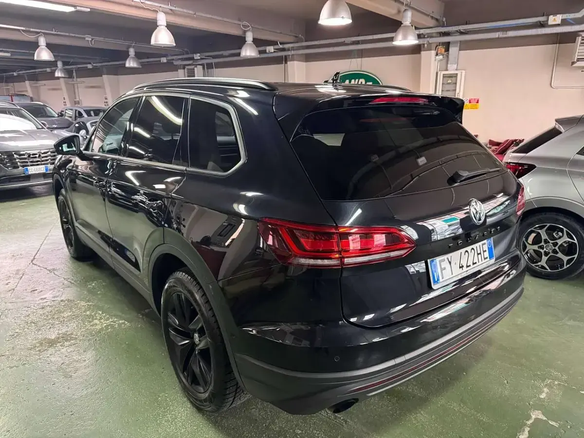Usata VW Touareg Style 231 CV (169 kW) 2019 Nero SUV