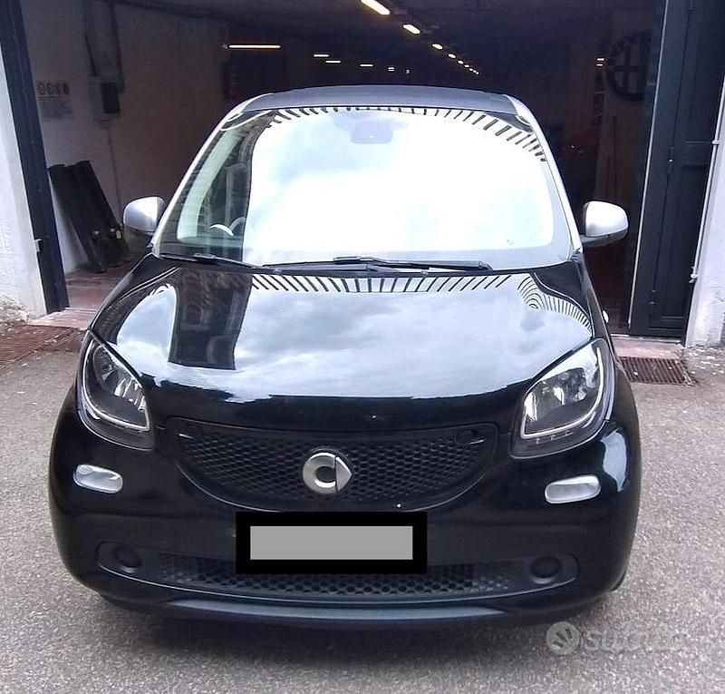 Usata Smart ForFour Passion 70 CV (51 kW) 2015 Nero Utilitaria