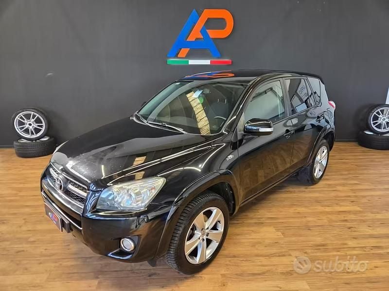 Usata Toyota RAV4 Luxury 150 CV (110 kW) 2010 Nero SUV