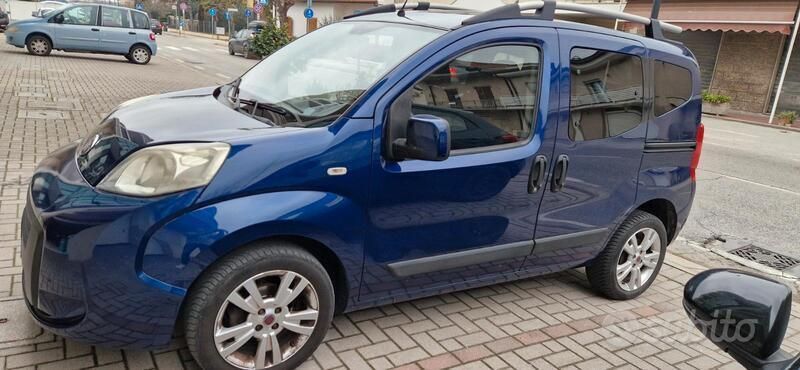 Blu/azzurro Usata 2010 Fiat Qubo Active Monovolume | 5500 € (Buon prezzo) - Immagine 1/4