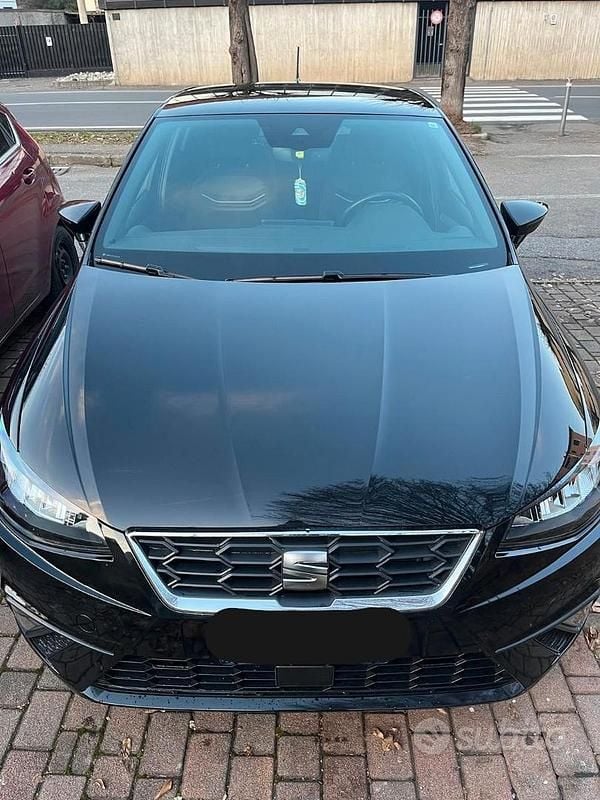 Nero Usata 2022 Seat Ibiza Due volumi | 16.000 € (Buon prezzo) - Immagine 1/4