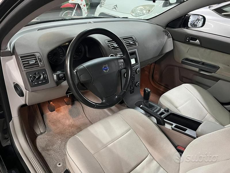 Usata Volvo S40 101 CV (74 kW) 2008 Nero Berlina