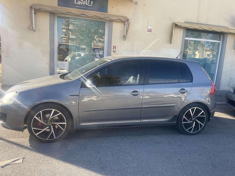 Usata VW Golf VI Comfortline 105 CV (77 kW) 2008 Grigio Utilitaria