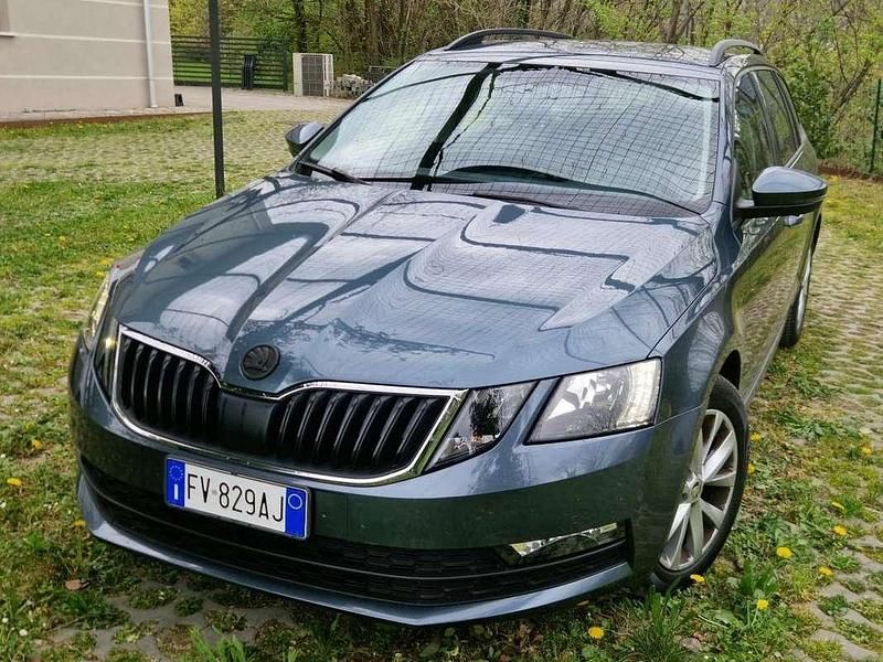 Usata Skoda Octavia Executive 116 CV (85 kW) 2019 Grigio Station wagon