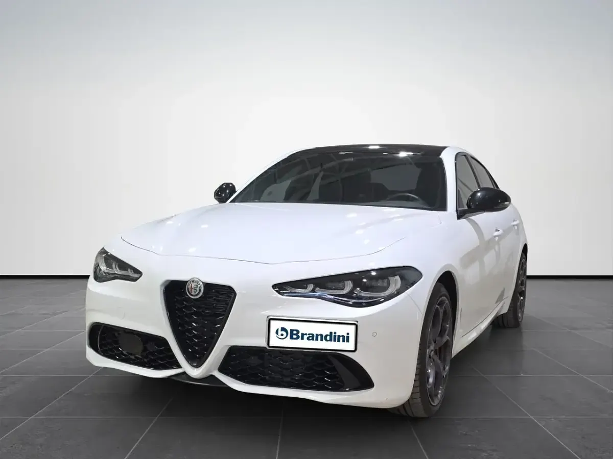 Gebraucht Alfa Romeo Giulia Competizione 211 PS (155 kW) 2024 Limousine