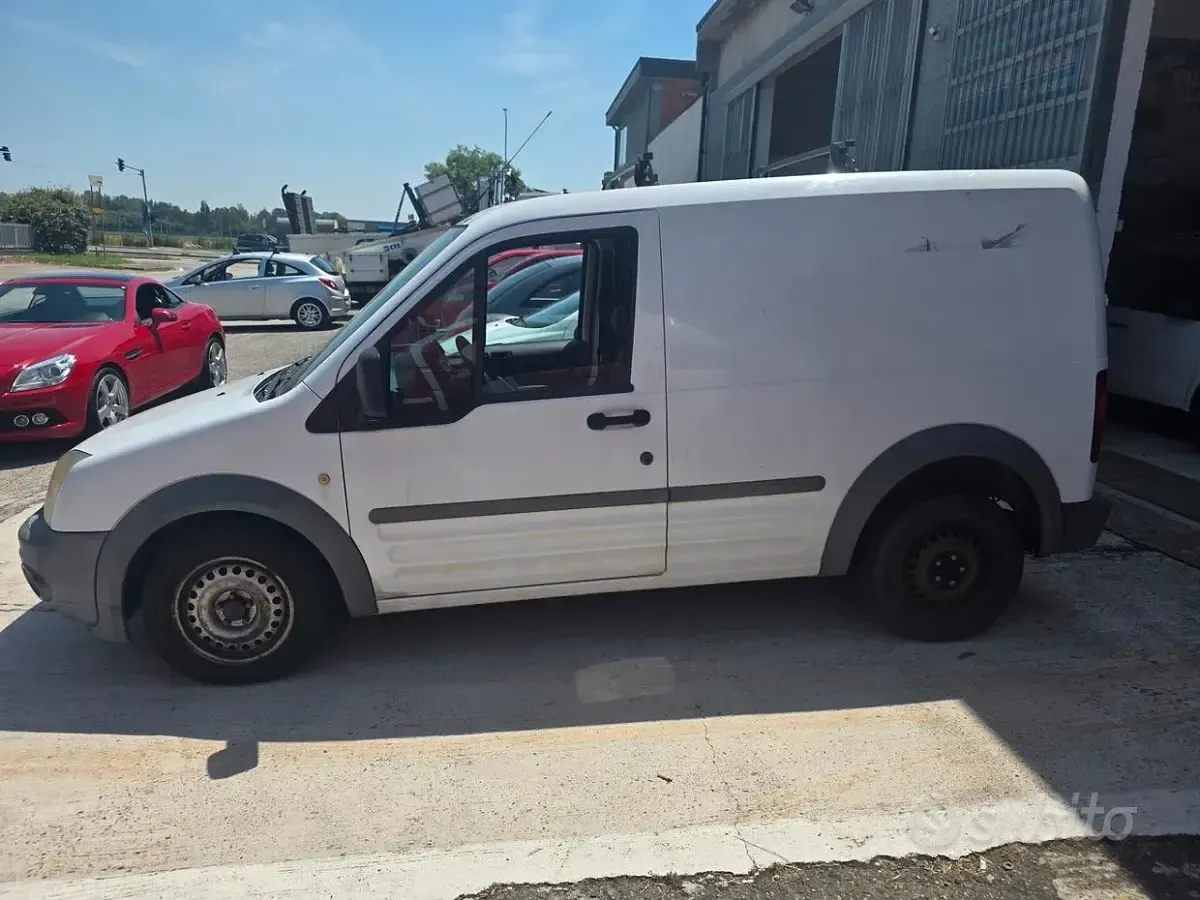 Usata Ford Transit Connect 75 CV (55 kW) 2011 Bianco Monovolume